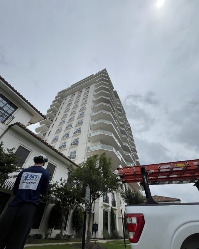 Residential and Commercial High Rise Window Cleaning